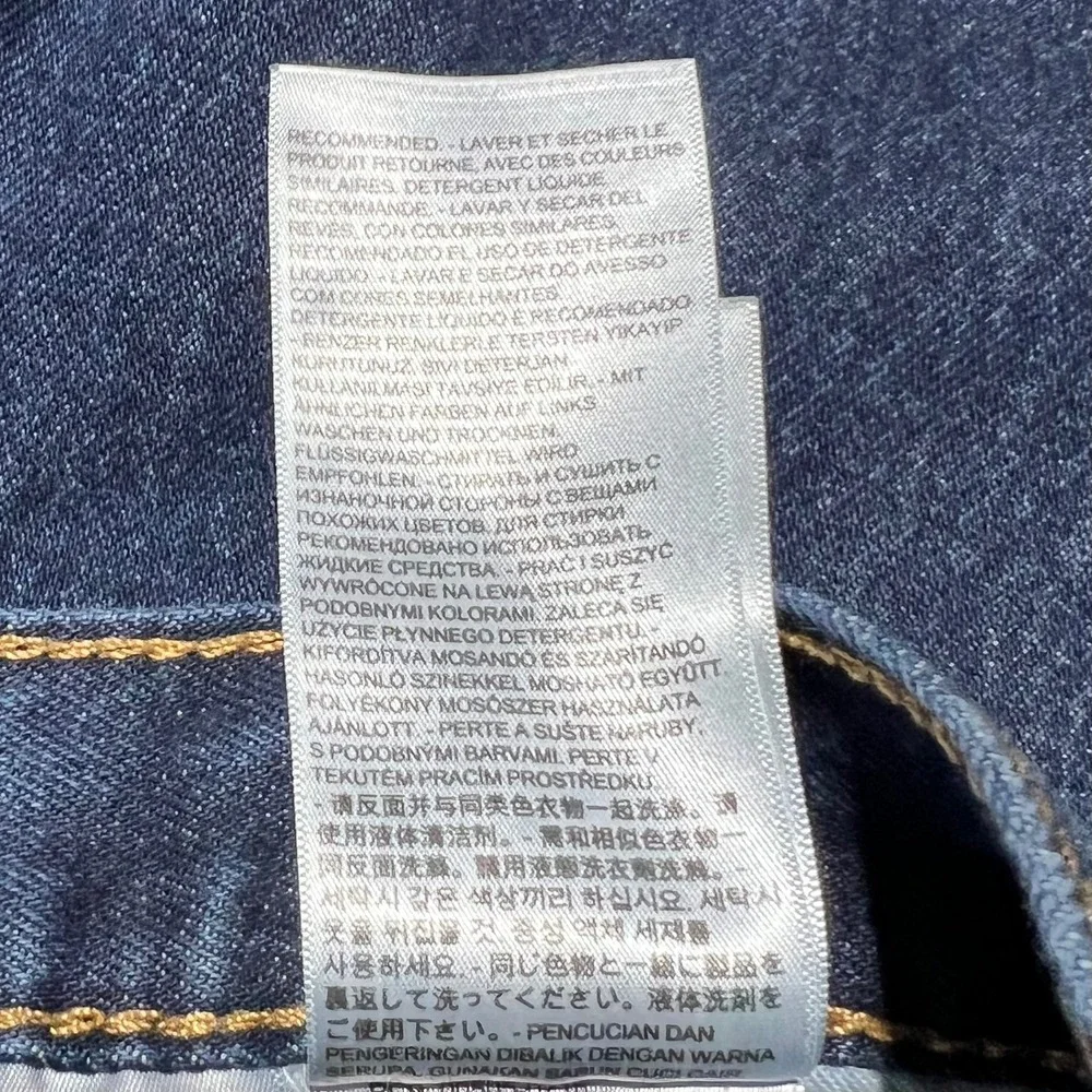 Levis 505 Regular Fit Straight Leg Jeans Mens 42x32 Medium Wash Blue 00505-0216